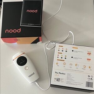 Nood The Flasher v2.0 White and Orange Hair Removal Device